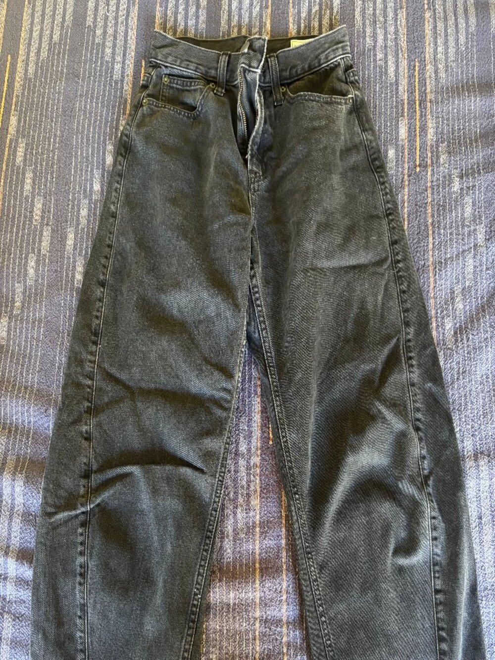 GAP Barrel Leg Jeans